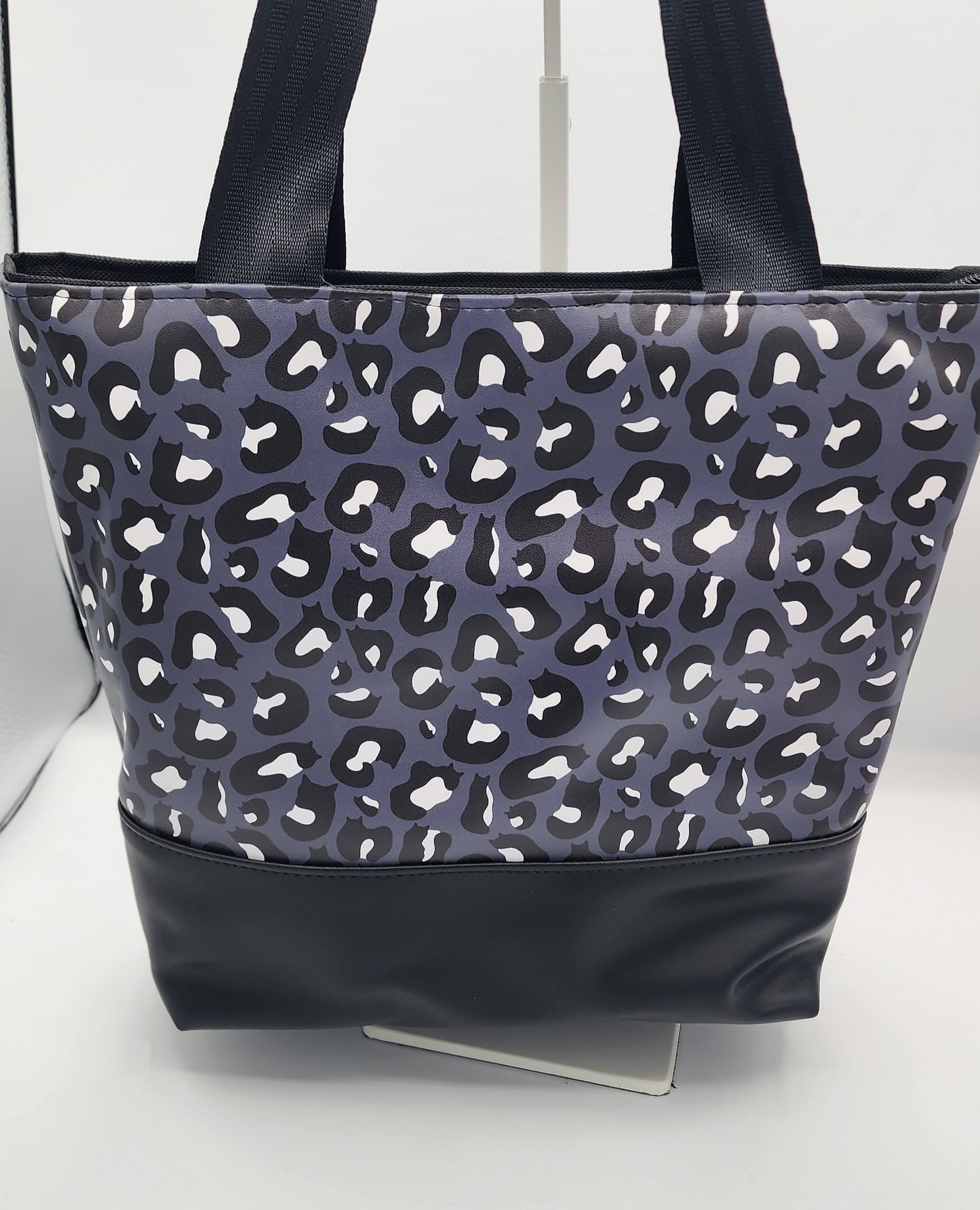 Tuesday Tote - Cat Leopard Light Grey (Vinyl)