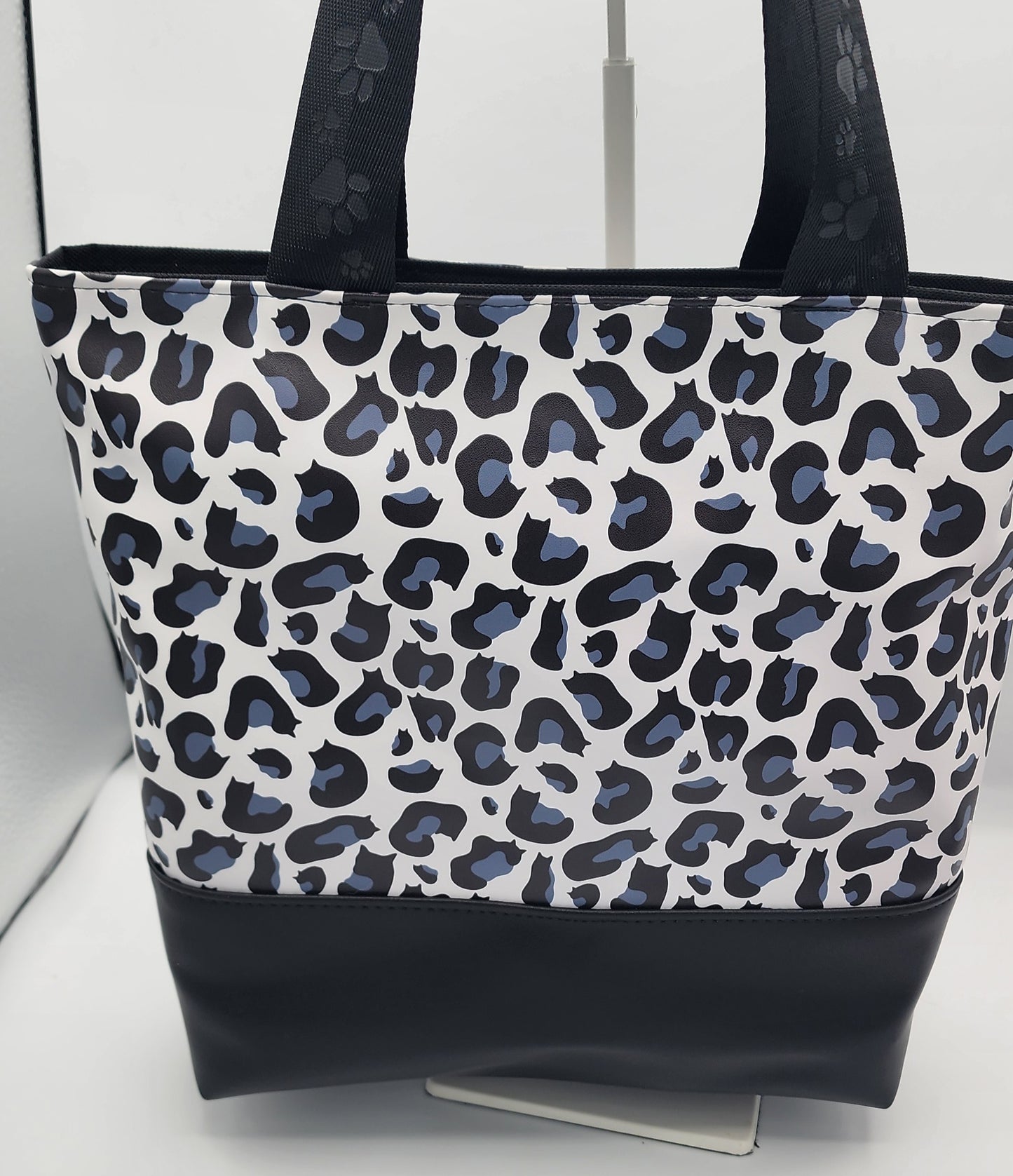 Tuesday Tote - Cat Leopard - Snow (Vinyl)
