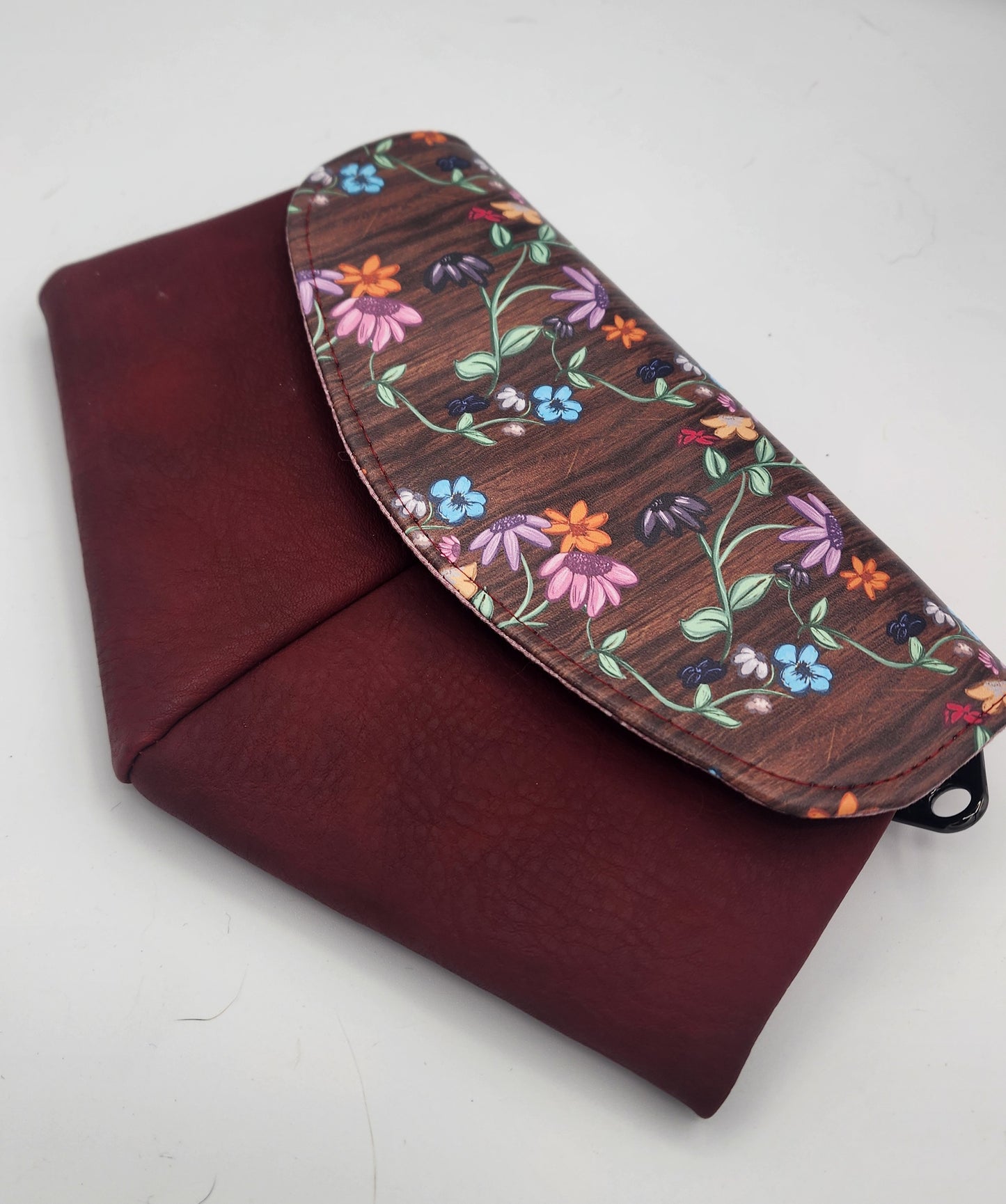 Skye Wristlet Small - Red with Floral