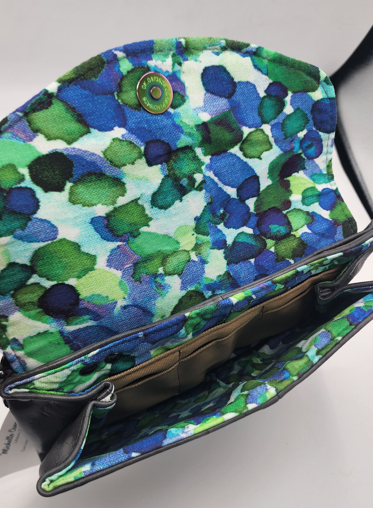 Skye Wristlet Large - Floral with Grey Accent