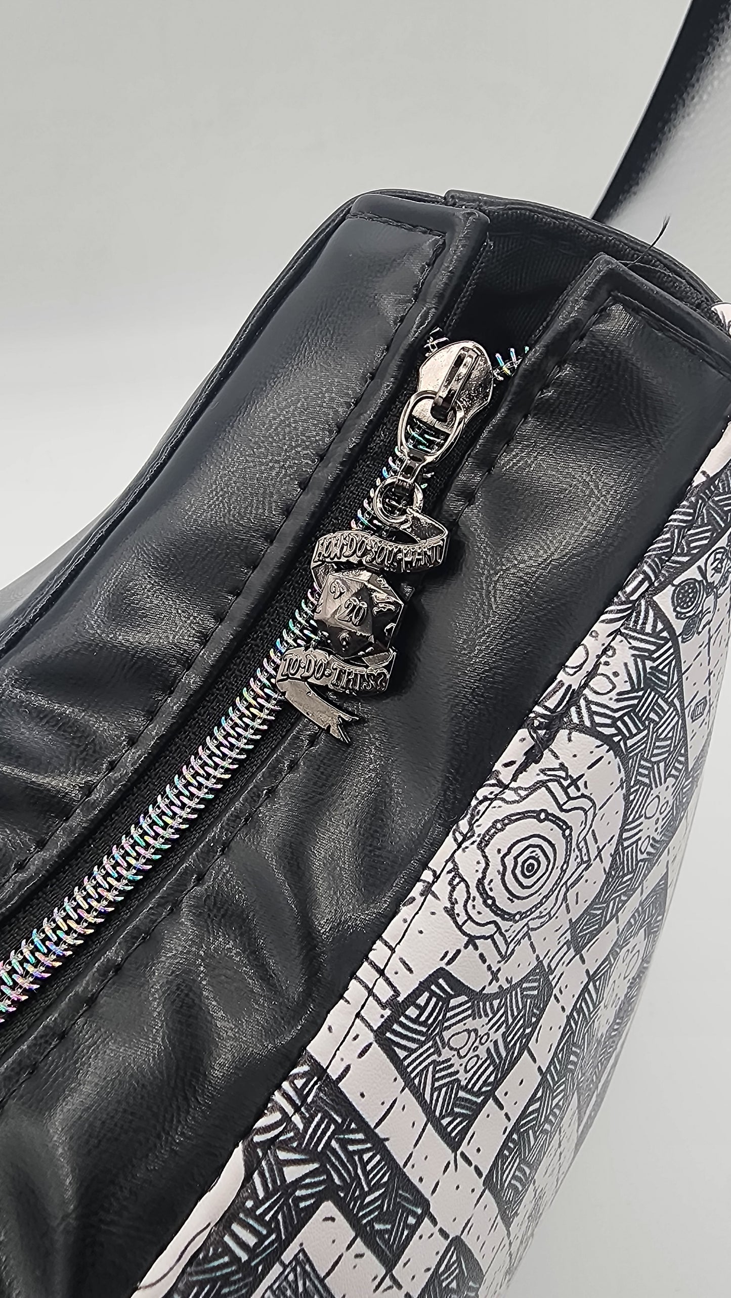 Annabella Crossbody - Dungeon and Dragons